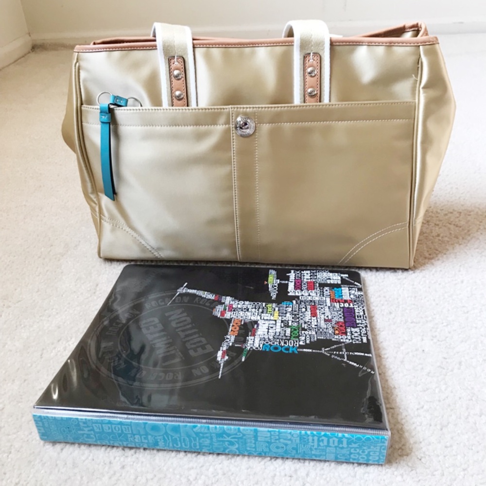 NWT COACH Khakis Nude Large Tote 👜